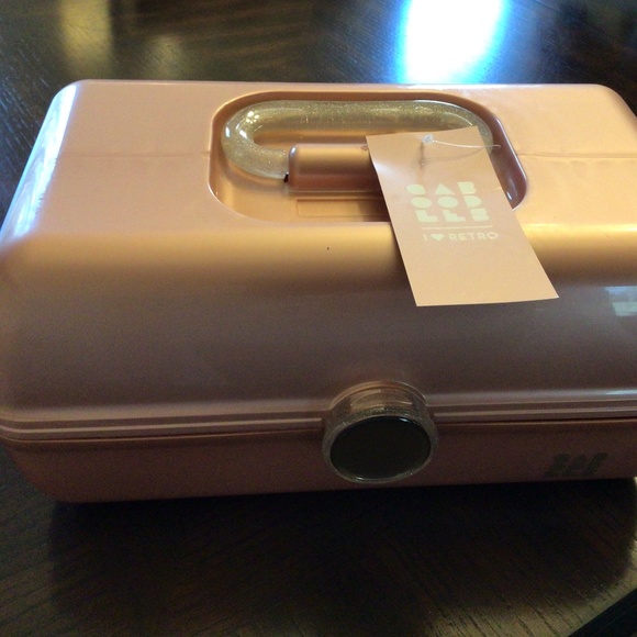 Brand new with tags Makeup case - Picture 1 of 2